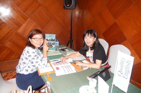 Cari Yu of Emerald Cultural Institute with Vu Thi Kim of Atlantic International