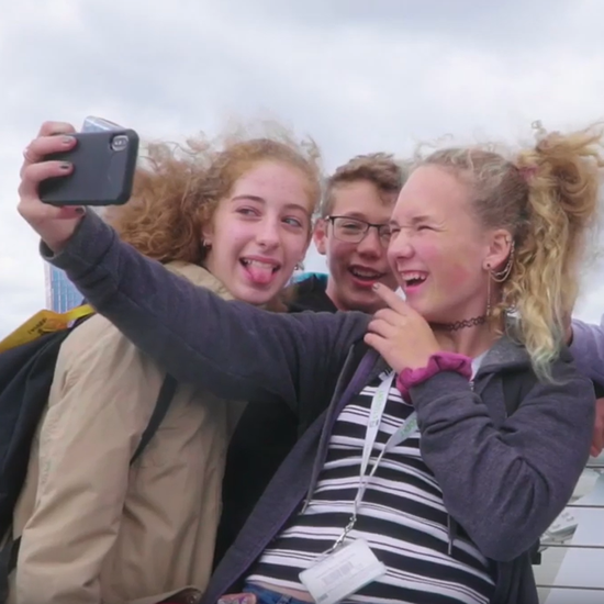 Wimbledon School of English to improve juniors’ wellbeing by limiting personal screen time