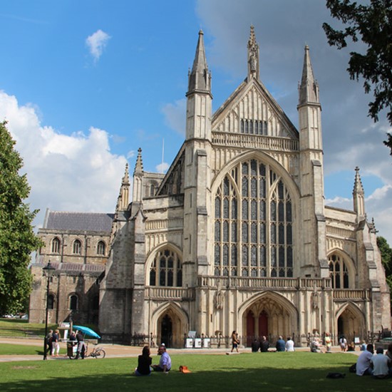 Lewis School of English announces new residential junior centre at University of Winchester