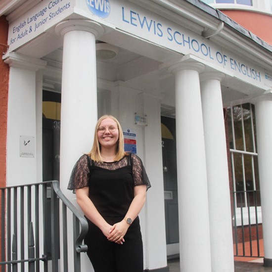 Homestay for Students Quarantining on Arrival at Lewis School of English