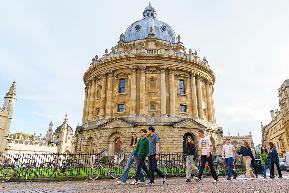 St-Clares-Oxford-Nov-2023-Navy-Studios-School-Phot