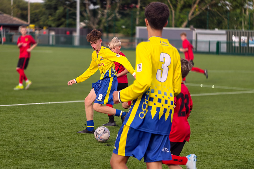 Lewis Juniors 8